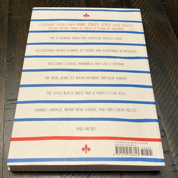 Paris Street Style - A guide to effortless chic by Isabelle Thomas & Frederique - Picture 3 of 5